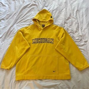 Vintage Michigan Wolverines x Nike Team Men's Pullover Hoodie Yellow 2XL